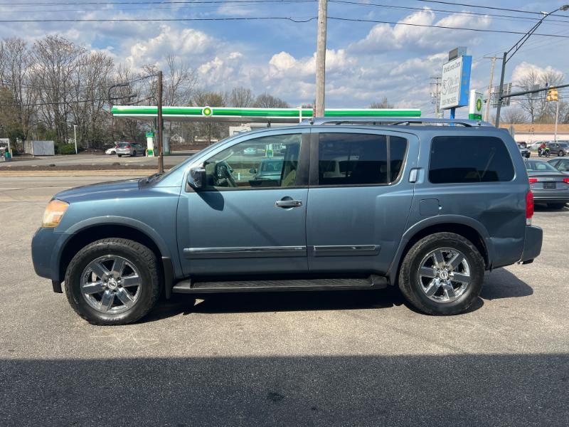 Nissan Armada Platinum 4WD 2011