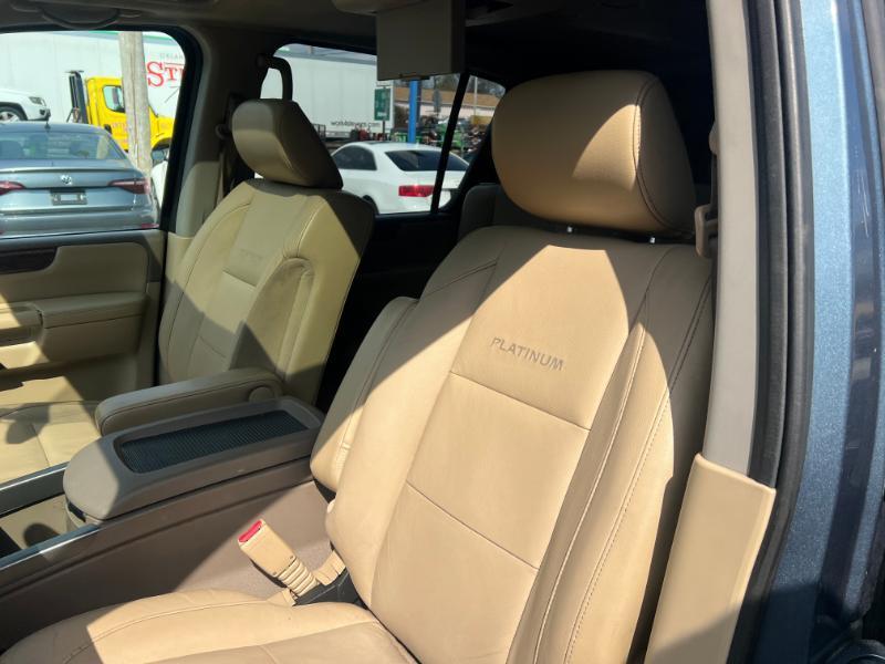 Nissan Armada Platinum 4WD 2011