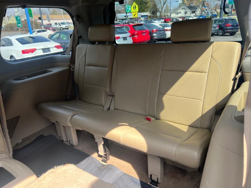 Nissan Armada Platinum 4WD 2011