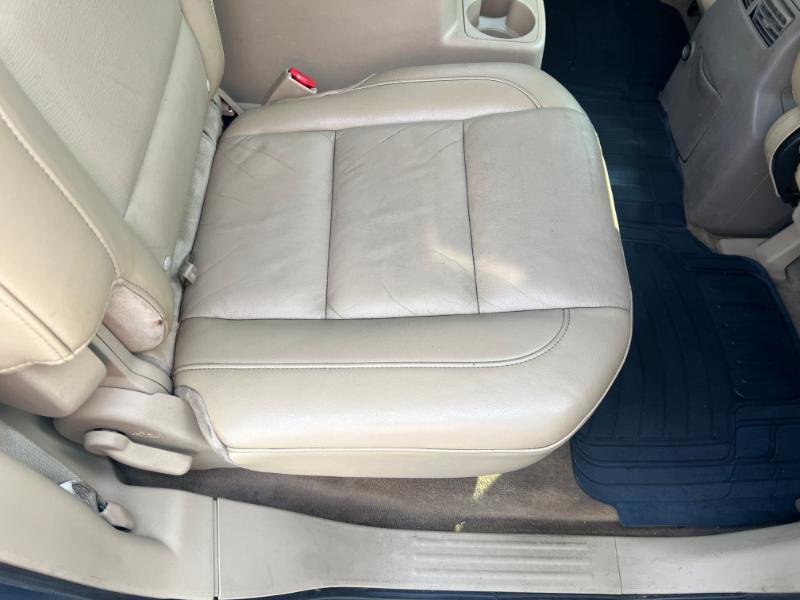 Nissan Armada Platinum 4WD 2011