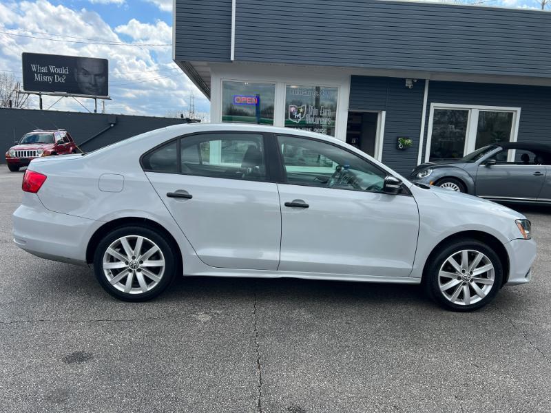 Volkswagen Jetta 1.4T SE 6A 2017