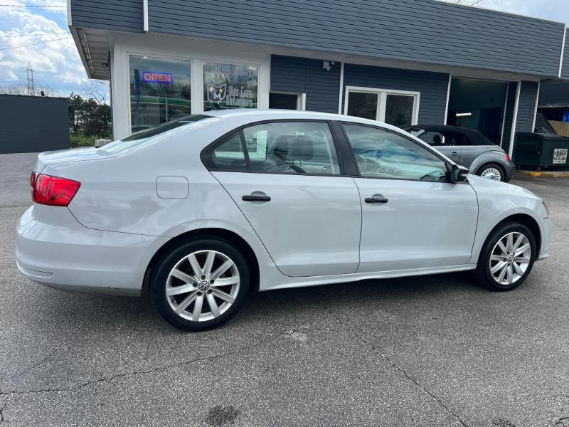 Volkswagen Jetta 1.4T SE 6A 2017