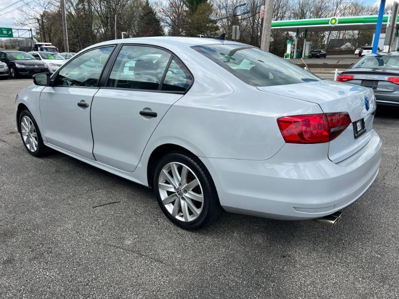 Volkswagen Jetta 1.4T SE 6A 2017