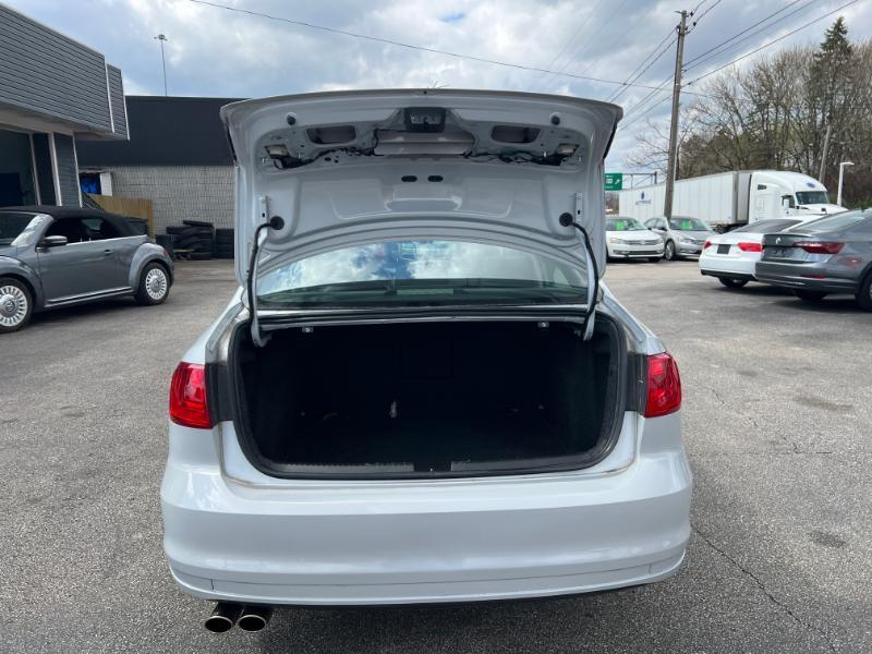 Volkswagen Jetta 1.4T SE 6A 2017