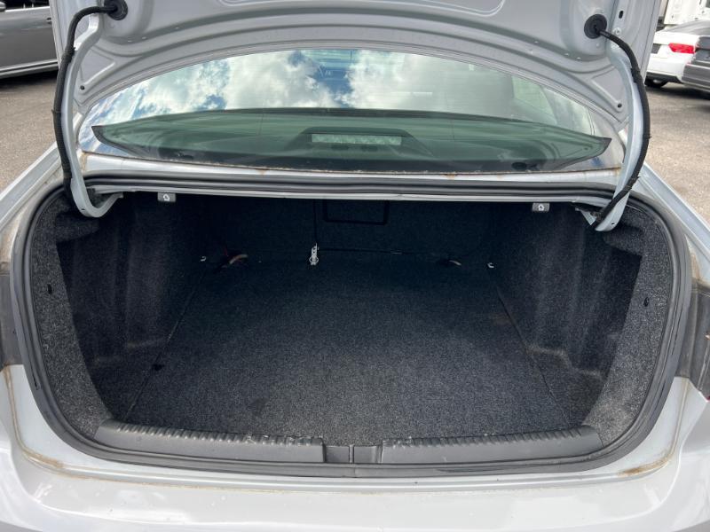 Volkswagen Jetta 1.4T SE 6A 2017