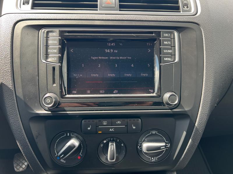 Volkswagen Jetta 1.4T SE 6A 2017