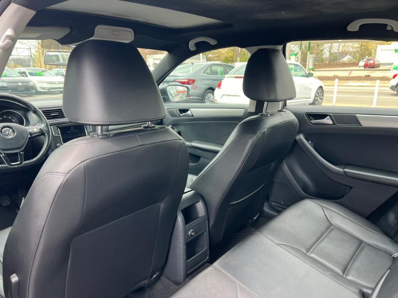 Volkswagen Jetta 1.4T SE 6A 2017