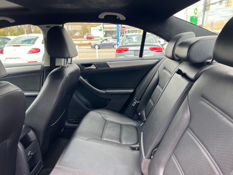 Volkswagen Jetta 1.4T SE 6A 2017
