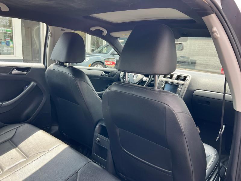 Volkswagen Jetta 1.4T SE 6A 2017