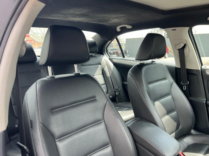 Volkswagen Jetta 1.4T SE 6A 2017