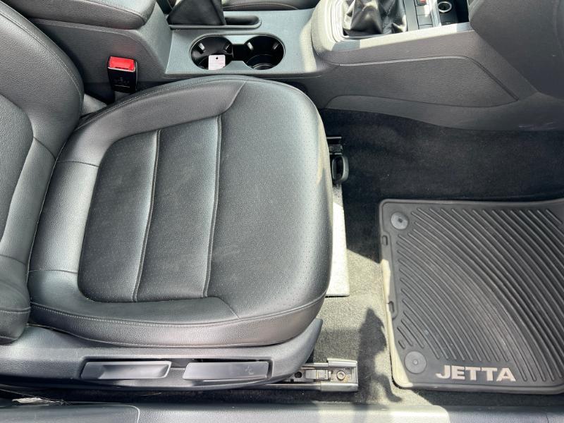 Volkswagen Jetta 1.4T SE 6A 2017