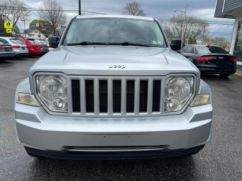 Jeep Liberty Sport 4WD 2012