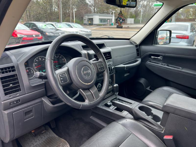 Jeep Liberty Sport 4WD 2012