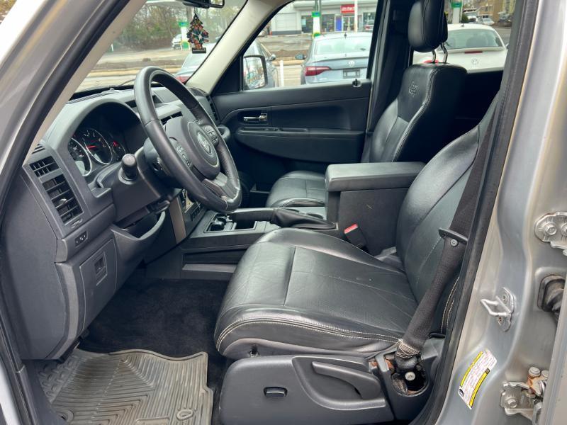 Jeep Liberty Sport 4WD 2012