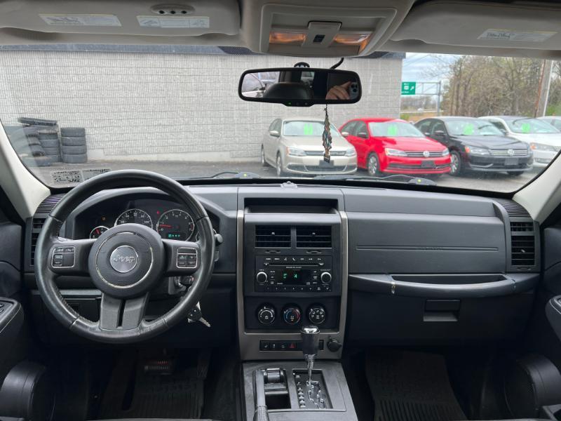 Jeep Liberty Sport 4WD 2012