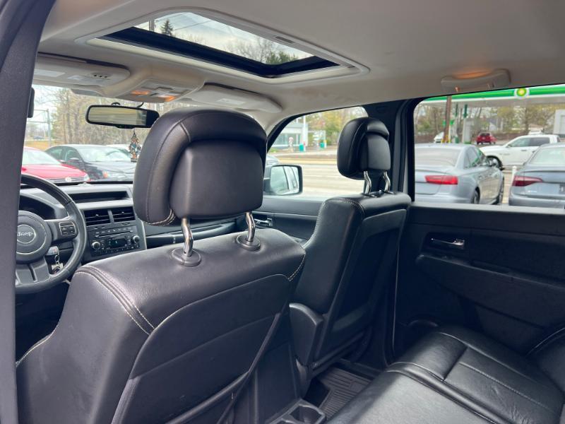 Jeep Liberty Sport 4WD 2012