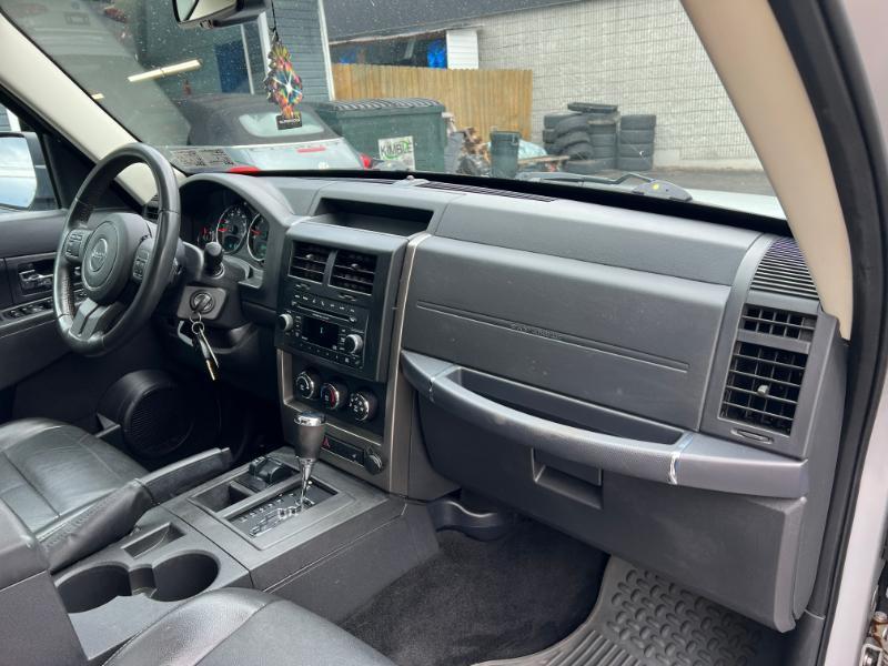 Jeep Liberty Sport 4WD 2012