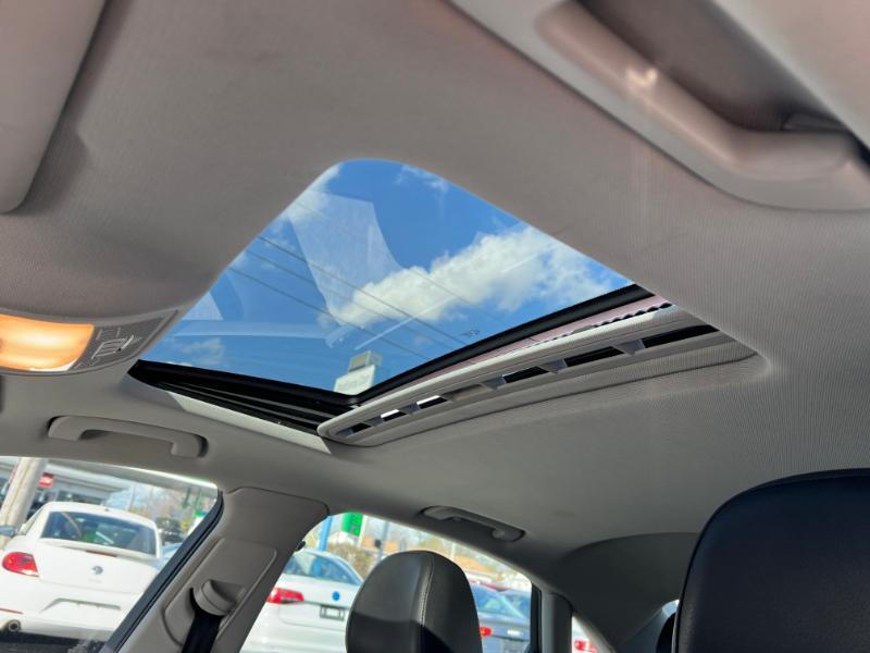 Audi A4 2.0T Sedan quattro Tiptronic 2014