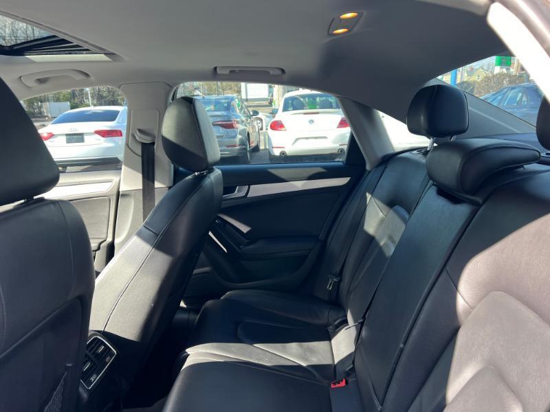 Audi A4 2.0T Sedan quattro Tiptronic 2014