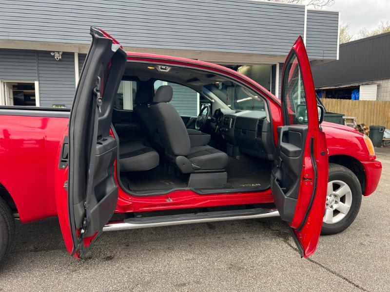 Nissan Titan LE King Cab 4WD SWB 2008