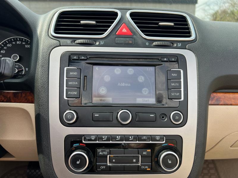 Volkswagen Eos Lux 2012