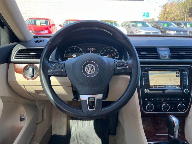 Volkswagen Passat 2.0L TDI SEL Premium 2013
