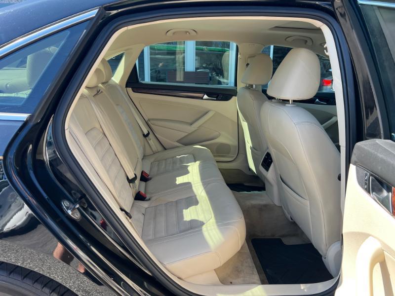 Volkswagen Passat 2.0L TDI SEL Premium 2013