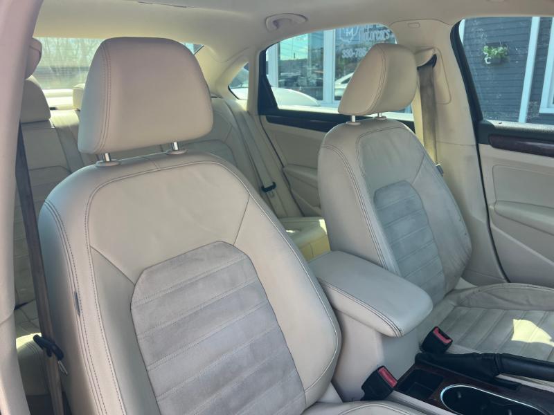 Volkswagen Passat 2.0L TDI SEL Premium 2013