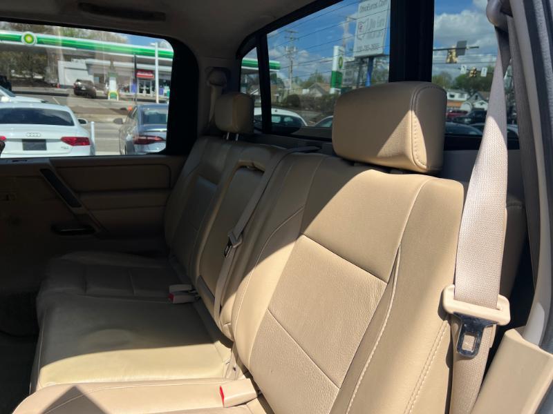 Nissan Titan PRO-4X Crew Cab 4WD SWB 2010