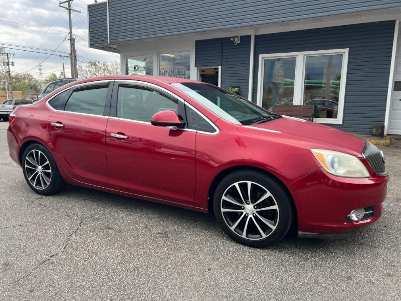 Buick Verano Base 2012