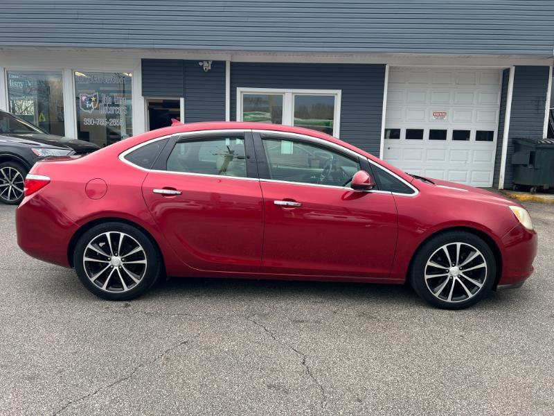 Buick Verano Base 2012