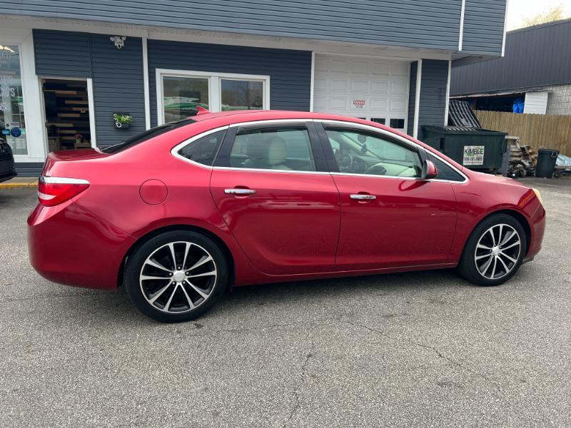 Buick Verano Base 2012