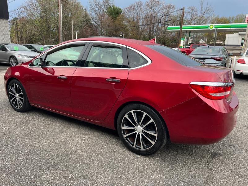 Buick Verano Base 2012