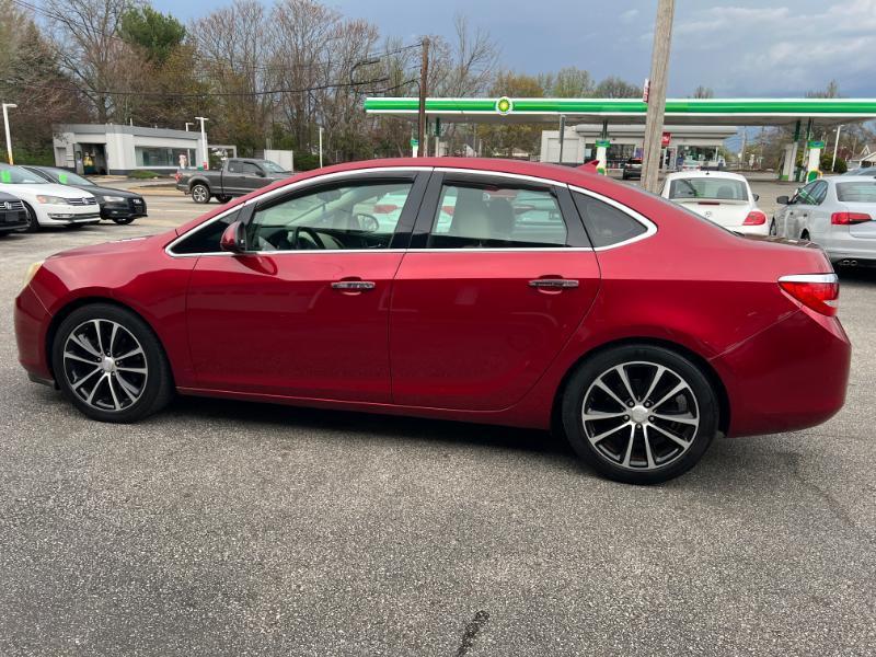 Buick Verano Base 2012