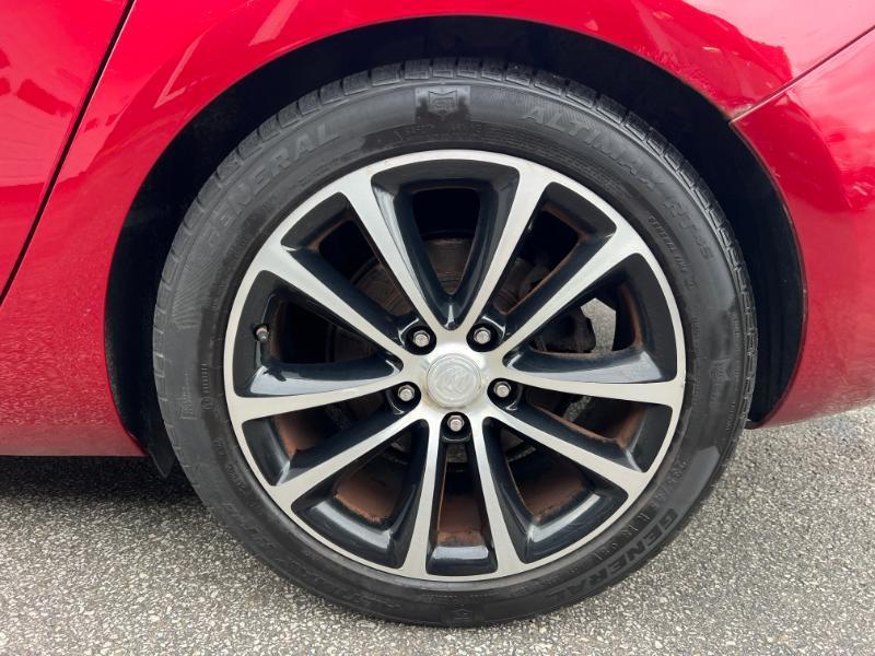 Buick Verano Base 2012