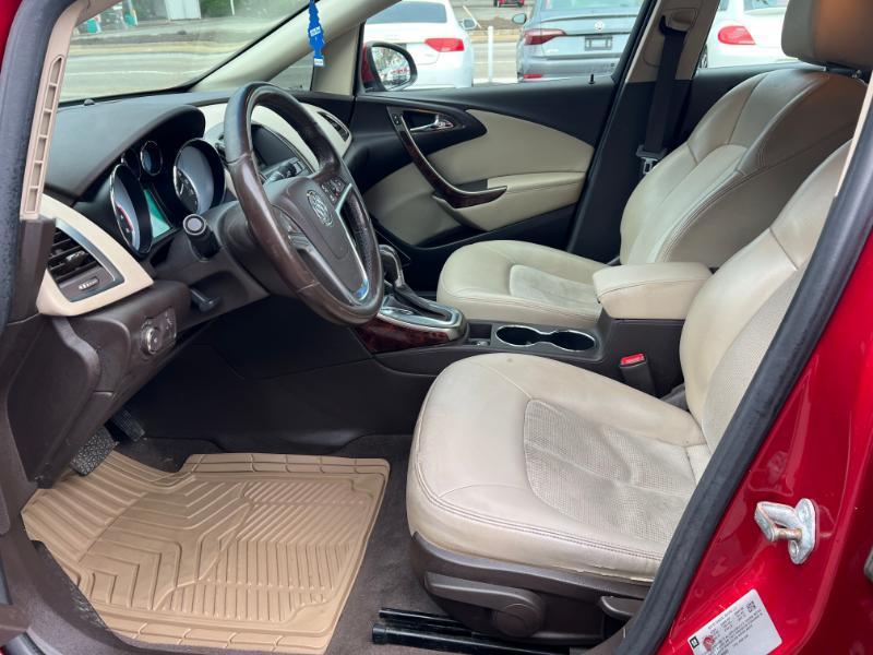 Buick Verano Base 2012