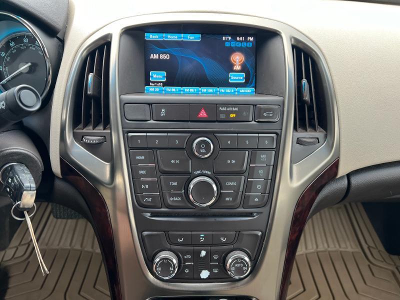 Buick Verano Base 2012