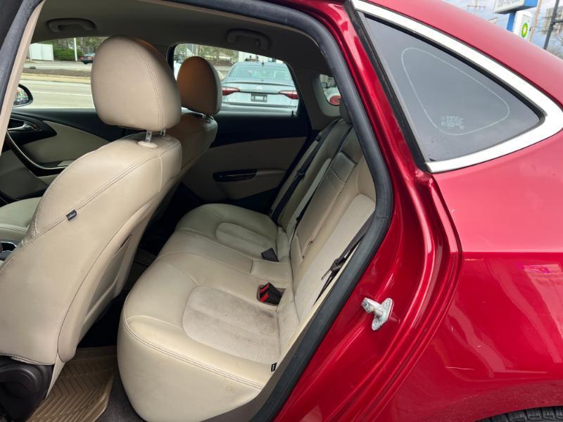 Buick Verano Base 2012