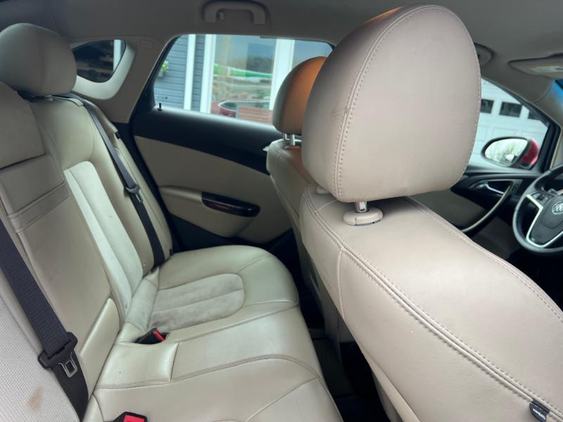 Buick Verano Base 2012