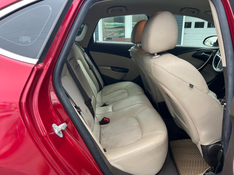 Buick Verano Base 2012