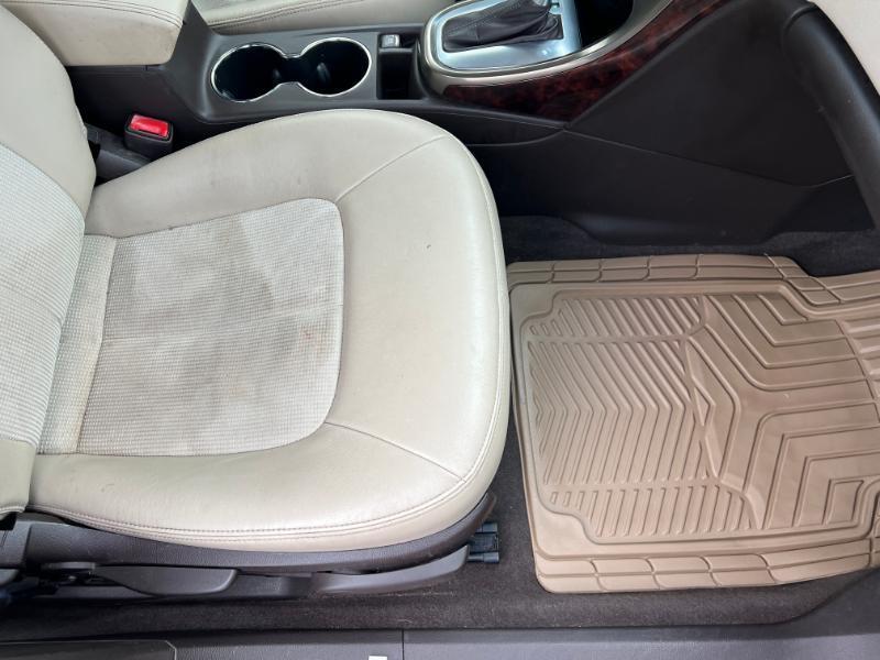 Buick Verano Base 2012