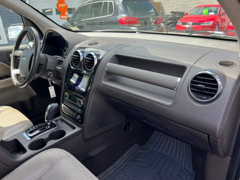 Ford Taurus X SEL AWD 2008