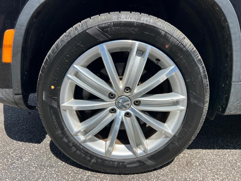 Volkswagen Tiguan S 2014