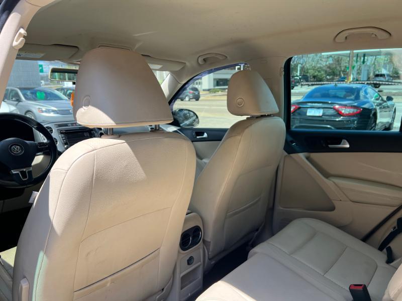 Volkswagen Tiguan S 2014