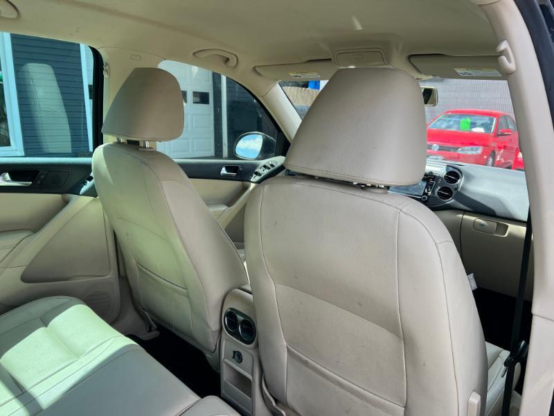 Volkswagen Tiguan S 2014