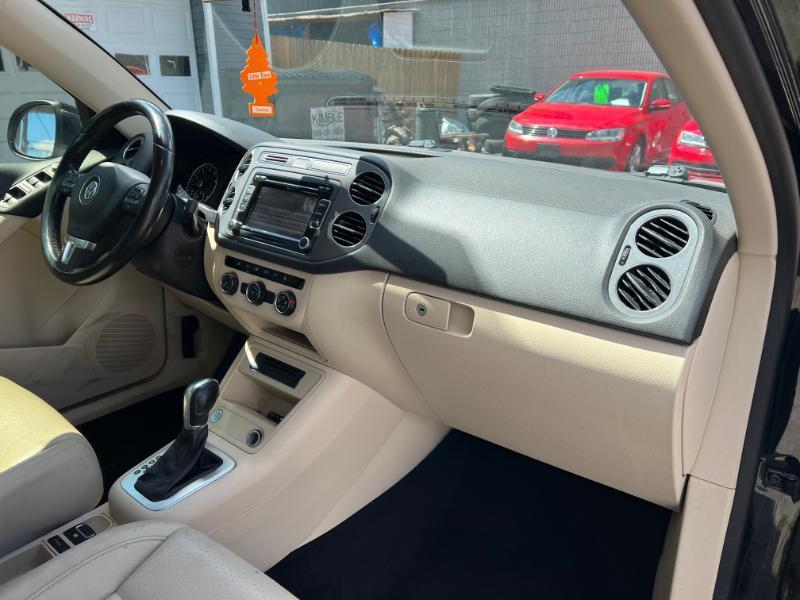 Volkswagen Tiguan S 2014