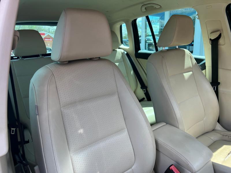 Volkswagen Tiguan S 2014