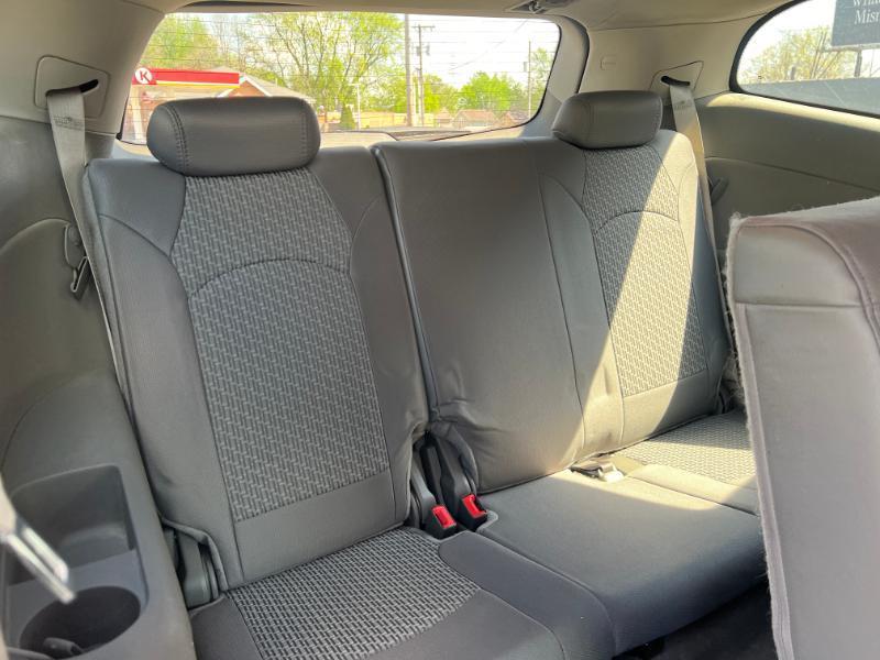 Chevrolet Traverse LT AWD 2011