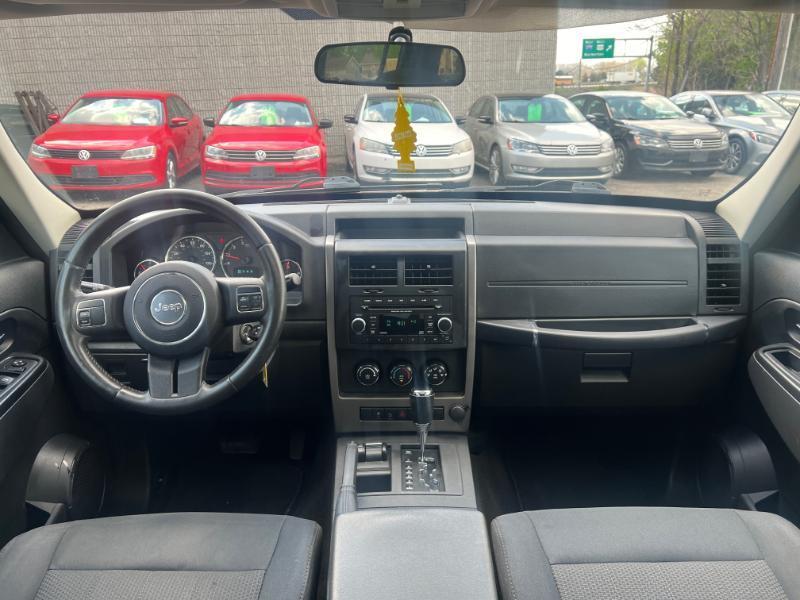 Jeep Liberty Sport 4WD 2012