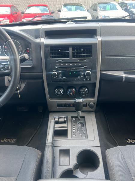 Jeep Liberty Sport 4WD 2012